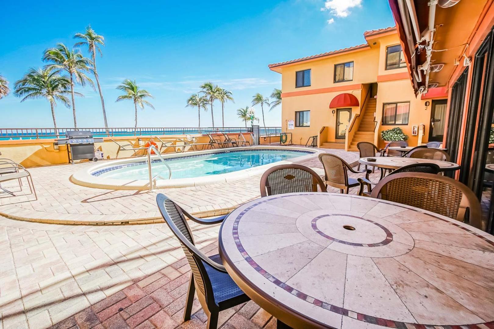 Hollywood Sands Resort Exterior photo