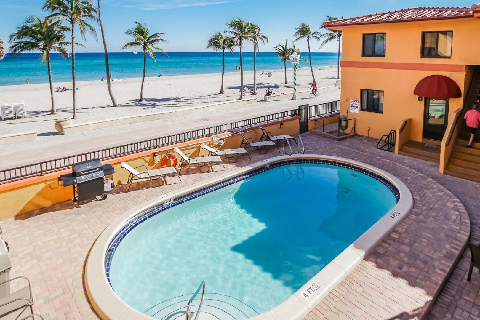 Hollywood Sands Resort Exterior photo